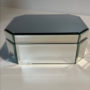 Mirror Box